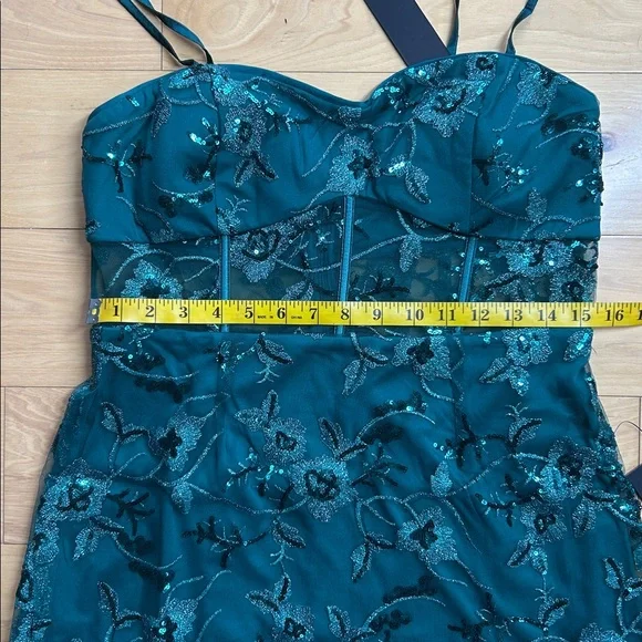NWT Lulus Glittering Emerald Mesh Sequin Embroidered Mini Dress | Size Large - Picture 4 of 8